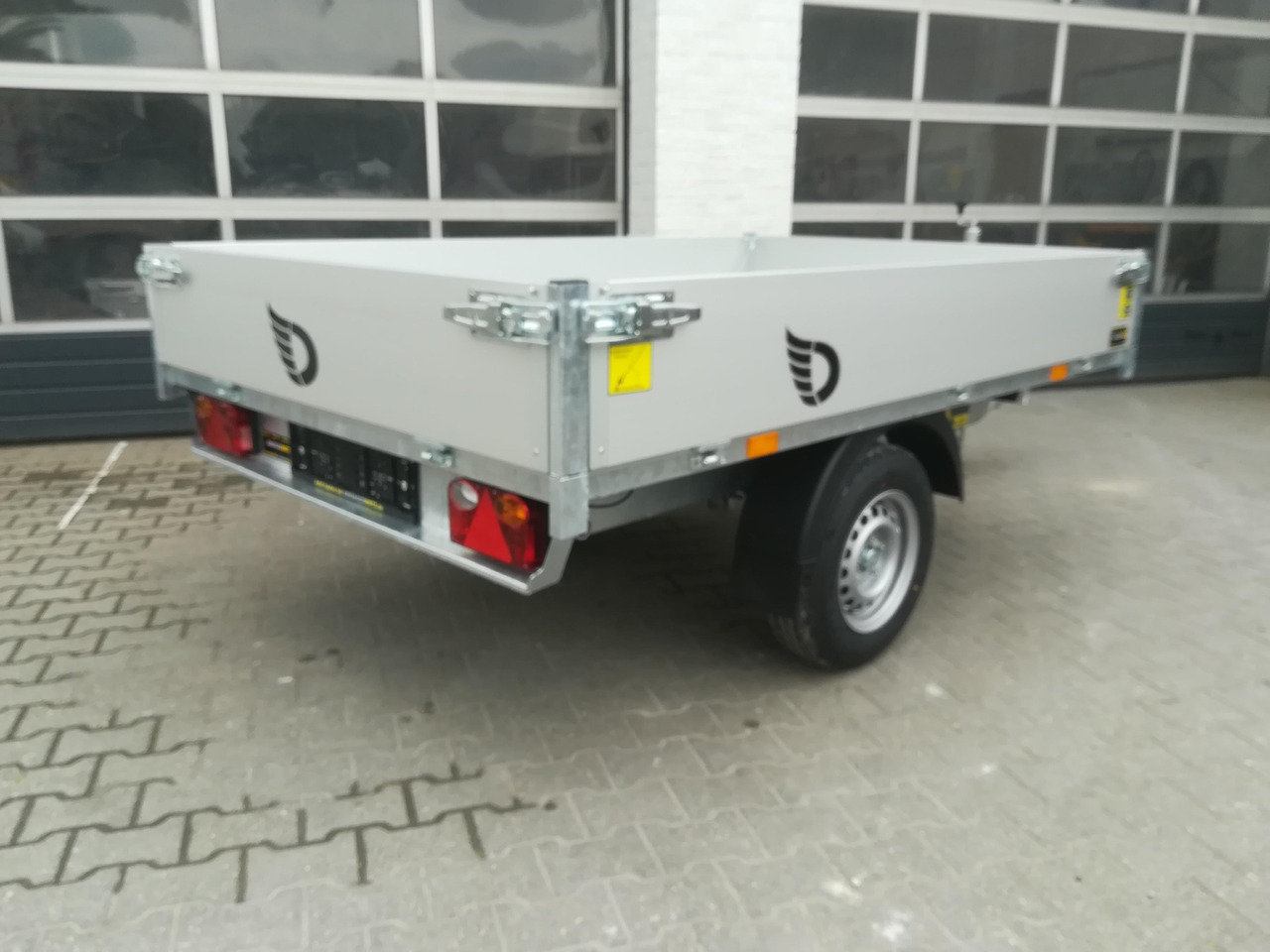Cheval Liberte Debon Kipper PW 0 Lux Elektro 250x155x30cm 1500kg Januar Online Aktion - Remolque volquete: foto 2 Cheval Liberte Debon Kipper PW 0 Lux Elektro 250x155x30cm 1500kg Januar Online Aktion - Remolque volquete: foto 2