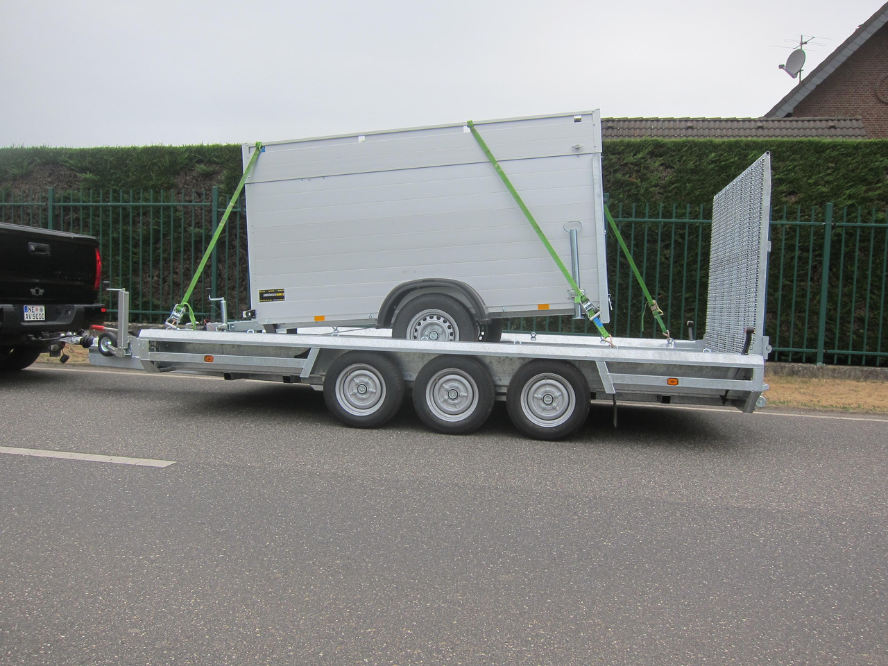 Remolque porta maquinaria HULCO TERRAX Aluboden 394x180x27cm Heckrampe 150cm Tridem (XL) 3500kg: foto 6