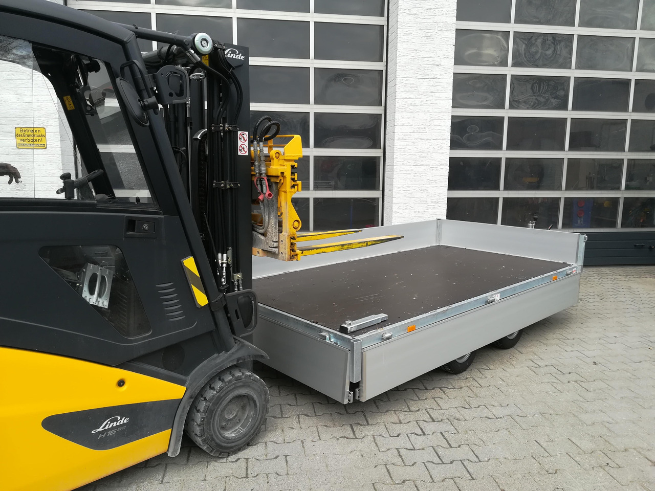 Leasing de  Hochlader 310x160x30cm Lfh: 56cm 10" niedrig Fahrwerk (M) 2700kg Hochlader 310x160x30cm Lfh: 56cm 10" niedrig Fahrwerk (M) 2700kg: foto 6