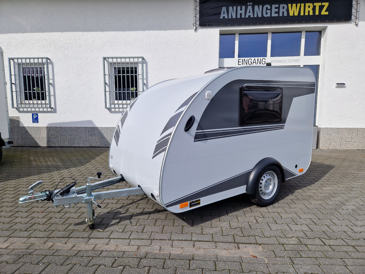Mini Camper Mini Tommy TMC25 Basic 252x140x121cm 100 km/H 750kg ungebremst Januar AKTION - Caravana: foto 3 Mini Camper Mini Tommy TMC25 Basic 252x140x121cm 100 km/H 750kg ungebremst Januar AKTION - Caravana: foto 3