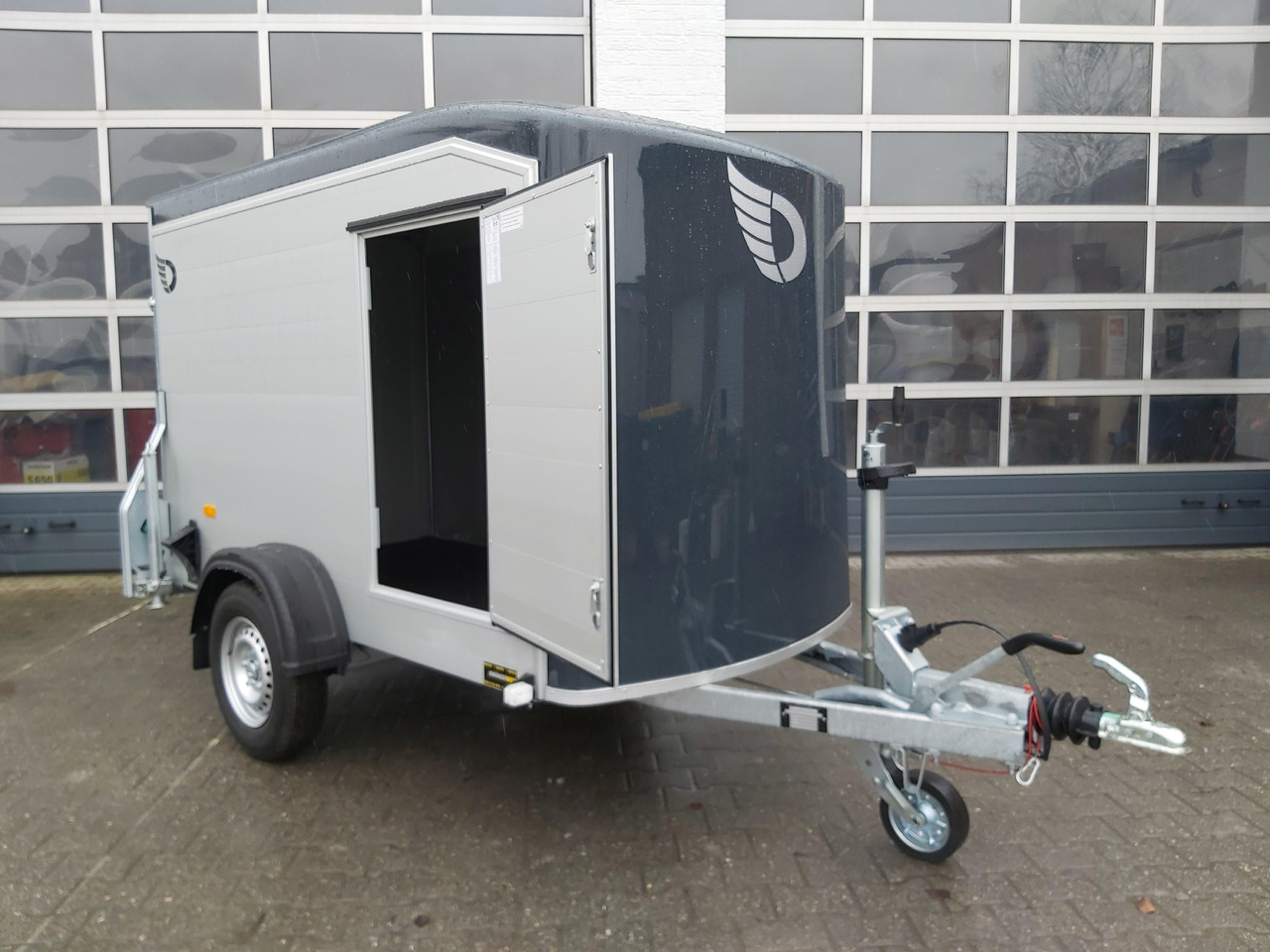 Roadster Sport C255 252x125x154cm aero Alu Poly grey Seitentür Rampekombi (S) 1300kg C255 Aktion - Remolque caja cerrada: foto 2 Roadster Sport C255 252x125x154cm aero Alu Poly grey Seitentür Rampekombi (S) 1300kg C255 Aktion - Remolque caja cerrada: foto 2