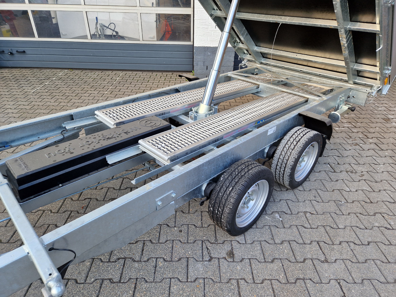 Remolque volquete Saris Kipper K3 356 184 3500 2 E 356x184x35cm Elektro Auffahrrampen Stützen 13" (L) 3500kg: foto 7