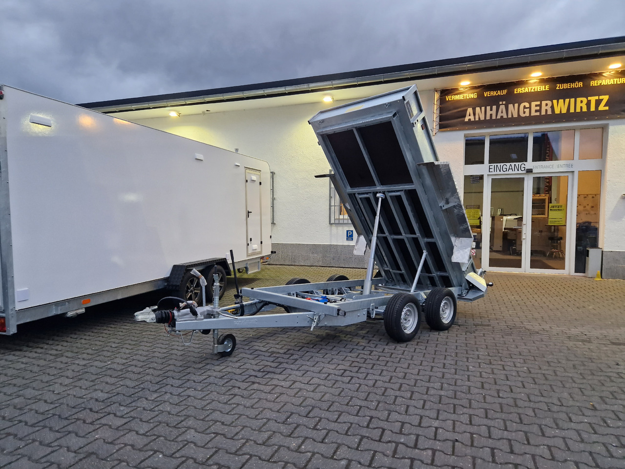 Variant Heckkipper Tieflader 3515 MT20 300x150x30cm Auffahrrampen Stützen Parabelfeder 3500kg 100km - Remolque volquete: foto 2 Variant Heckkipper Tieflader 3515 MT20 300x150x30cm Auffahrrampen Stützen Parabelfeder 3500kg 100km - Remolque volquete: foto 2