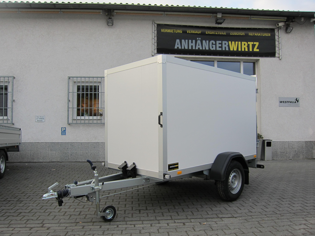 WM Meyer Koffer AZ 1325/126 S30 251x126x150cm (S) 1300kg Modell 2024 Januar Aktion - Remolque caja cerrada: foto 1 WM Meyer Koffer AZ 1325/126 S30 251x126x150cm (S) 1300kg Modell 2024 Januar Aktion - Remolque caja cerrada: foto 1