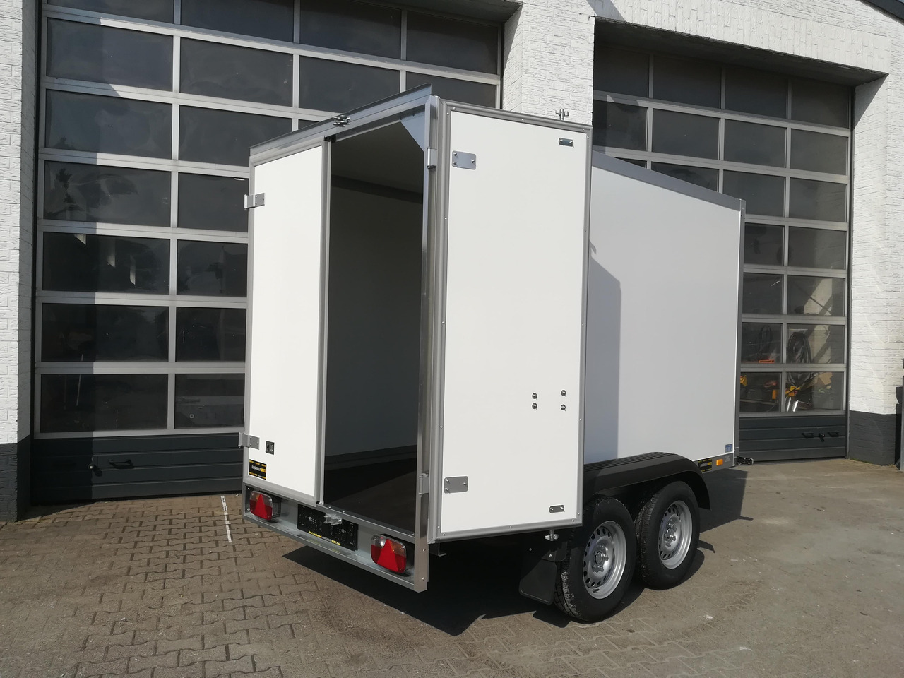 WM Meyer Koffer AZ 2730/151 S30 301x151x185cm (M) 2700kg Januar Aktion - Remolque caja cerrada: foto 4 WM Meyer Koffer AZ 2730/151 S30 301x151x185cm (M) 2700kg Januar Aktion - Remolque caja cerrada: foto 4