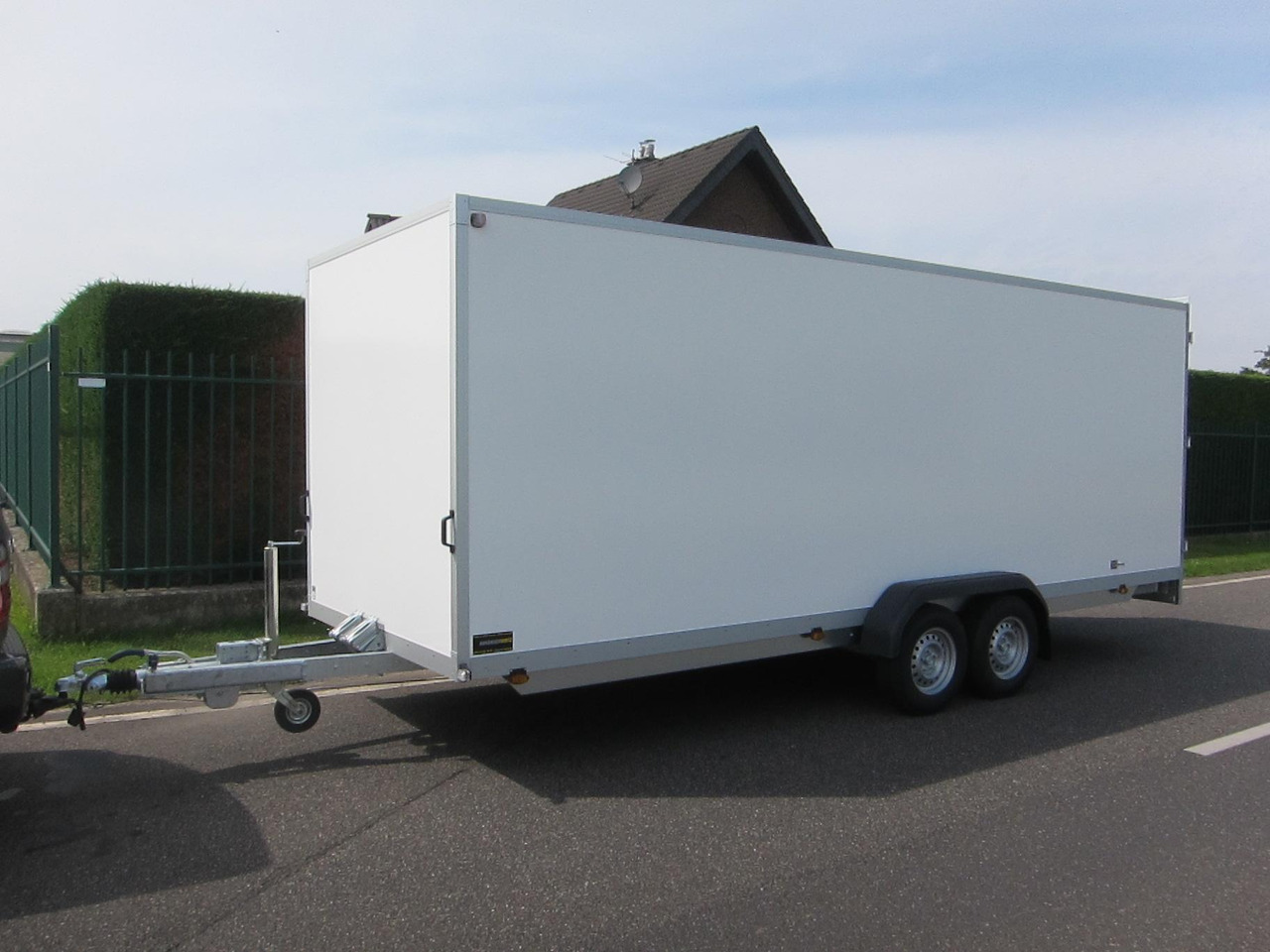 WM Meyer Kofferanhänger AZ 3560/200 S40 601x200x205cm 3500kg preorder Aktion - Remolque caja cerrada: foto 2 WM Meyer Kofferanhänger AZ 3560/200 S40 601x200x205cm 3500kg preorder Aktion - Remolque caja cerrada: foto 2