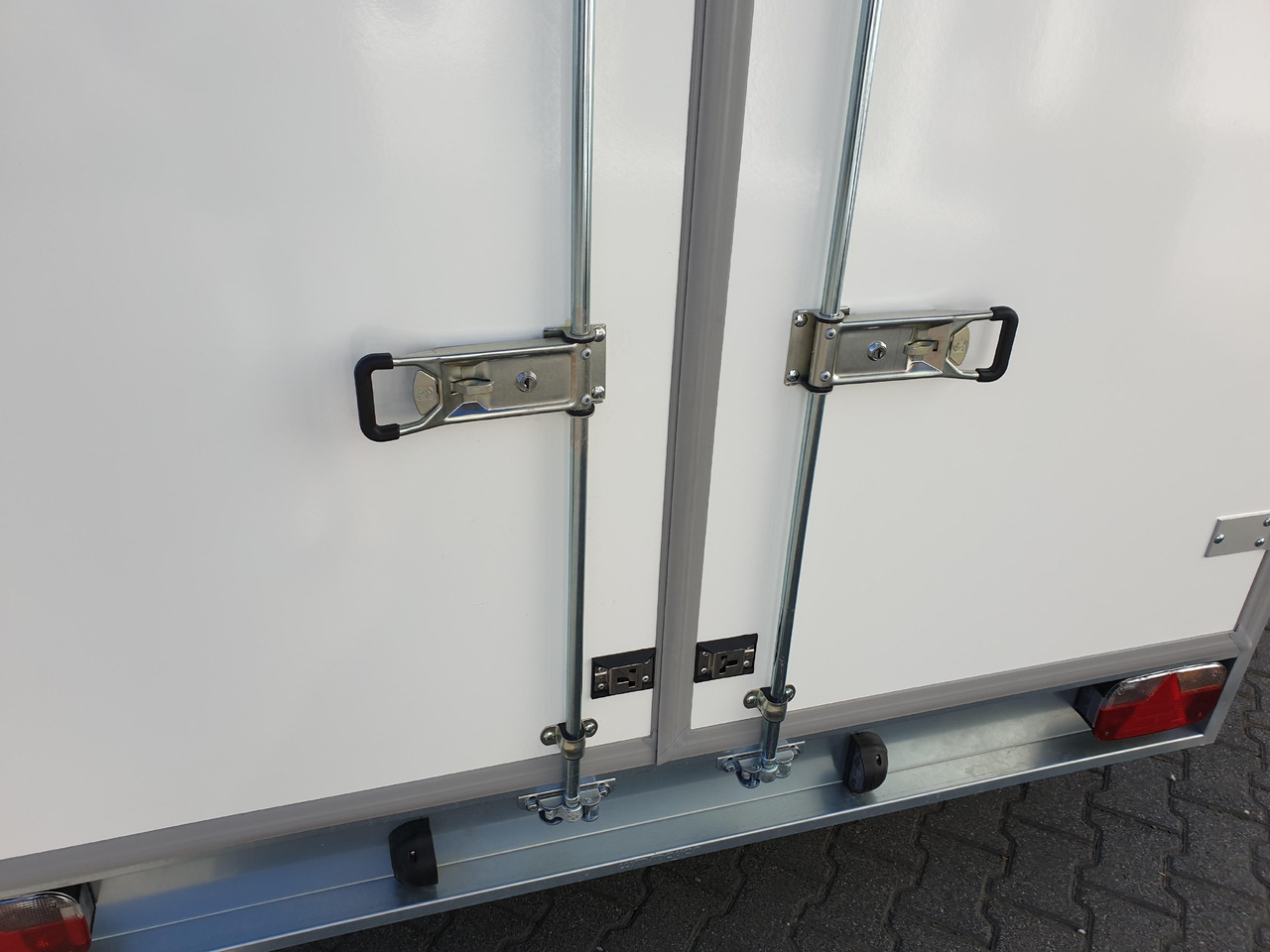 WM Meyer Kofferanhänger AZ 3560/200 S40 601x200x205cm Seitentür Profiline 3500kg Modell 2023 - Remolque caja cerrada: foto 5 WM Meyer Kofferanhänger AZ 3560/200 S40 601x200x205cm Seitentür Profiline 3500kg Modell 2023 - Remolque caja cerrada: foto 5