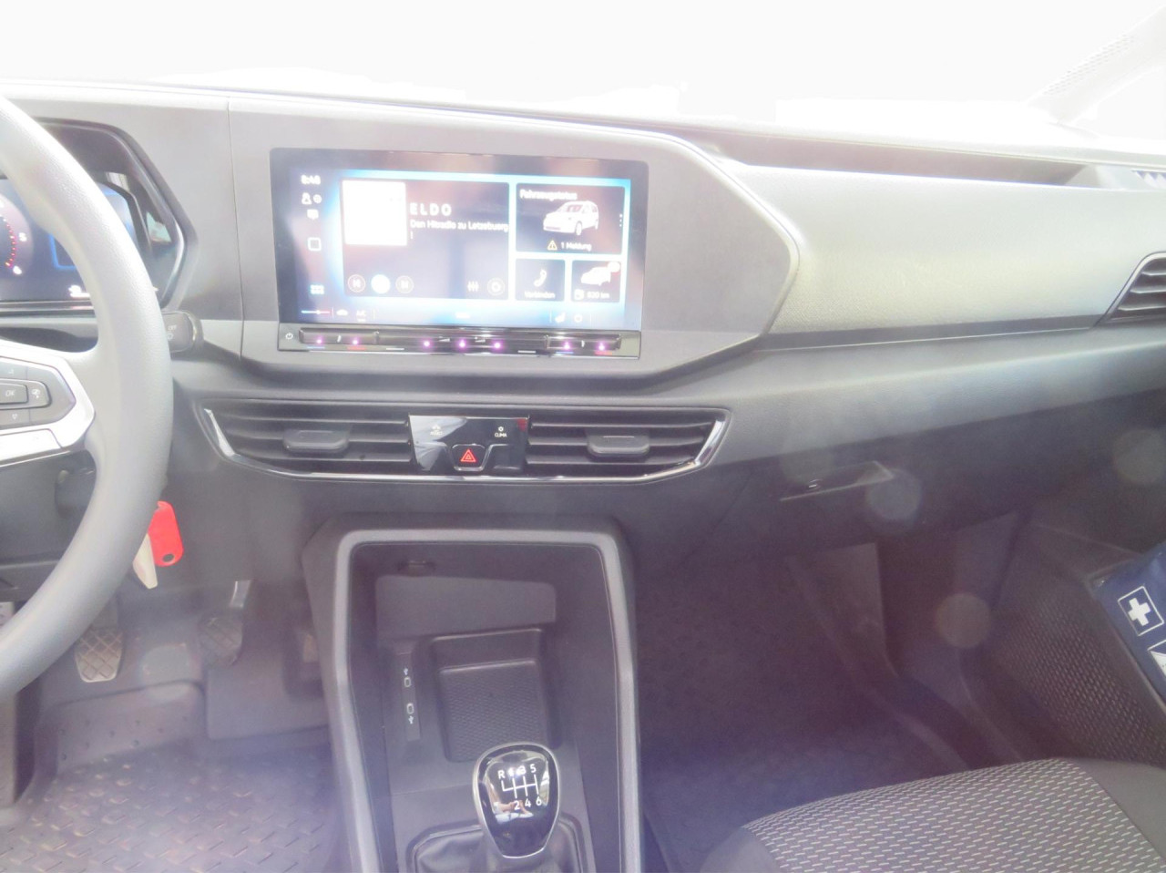 VOLKSWAGEN Caddy Cargo 2.0 TDI 75 kW Klima ZV - Furgoneta pequeña: foto 5 VOLKSWAGEN Caddy Cargo 2.0 TDI 75 kW Klima ZV - Furgoneta pequeña: foto 5