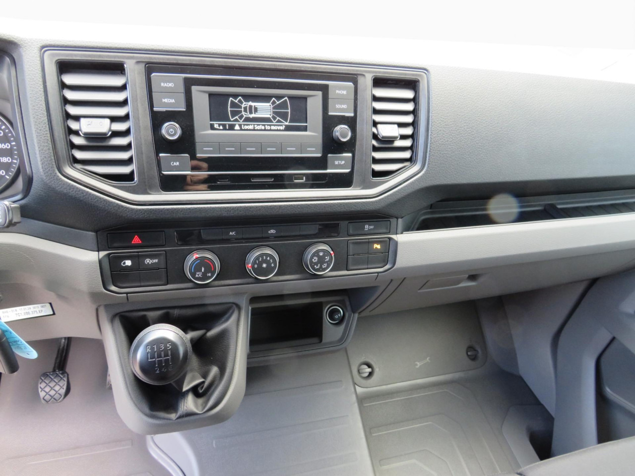 VOLKSWAGEN Crafter 35 L3H3 Kasten Klima ZV - Furgón: foto 3 VOLKSWAGEN Crafter 35 L3H3 Kasten Klima ZV - Furgón: foto 3