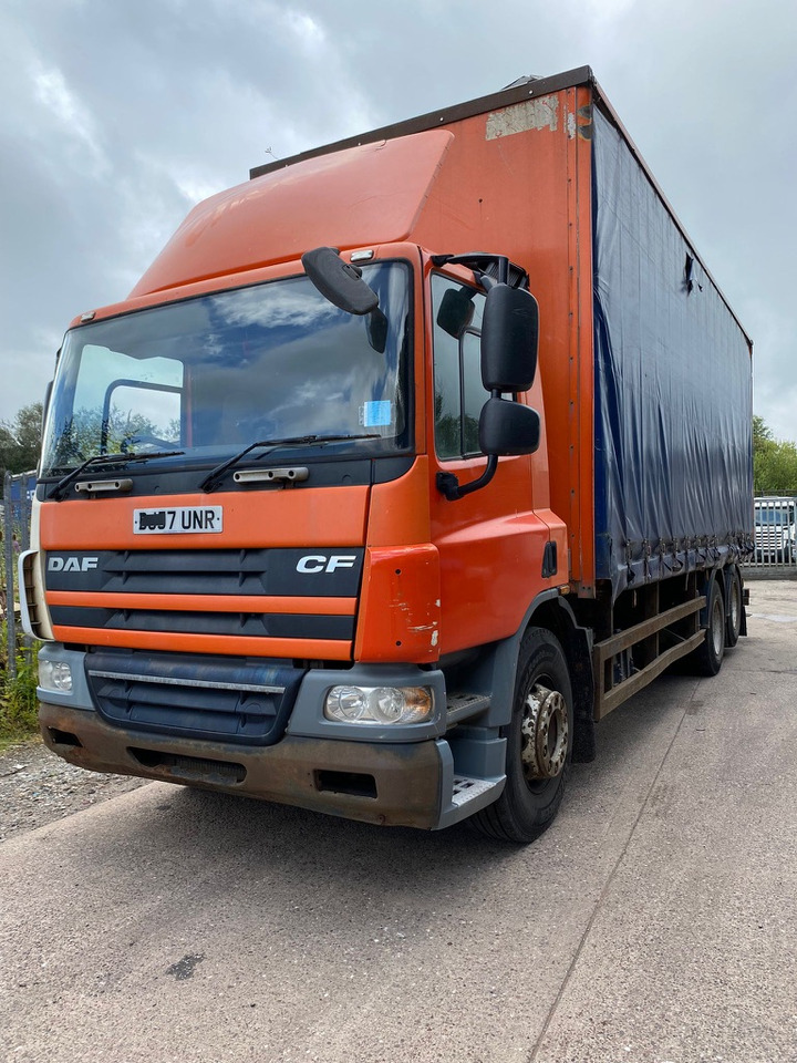 Daf 75 CF 310 6X2 Curtain side - Camión lona: foto 1 Daf 75 CF 310 6X2 Curtain side - Camión lona: foto 1