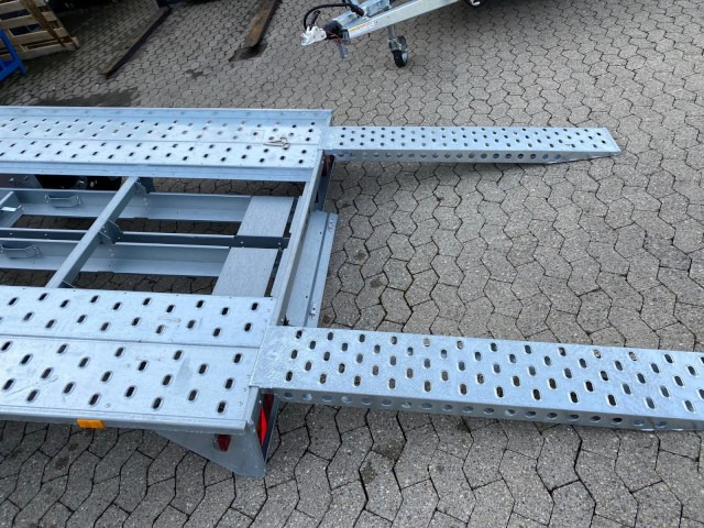 Brenderup Autotransportanhänger AT3000HBTB 3,0 to. 3950 x 2000 mm - Remolque portavehículos: foto 5 Brenderup Autotransportanhänger AT3000HBTB 3,0 to. 3950 x 2000 mm - Remolque portavehículos: foto 5