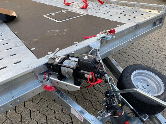 Brian James T6 Transporter, 230-6553, 5500 x 2220 mm, 3,5 to. kippbar mit Auffahrrampe - Remolque portavehículos: foto 3 Brian James T6 Transporter, 230-6553, 5500 x 2220 mm, 3,5 to. kippbar mit Auffahrrampe - Remolque portavehículos: foto 3