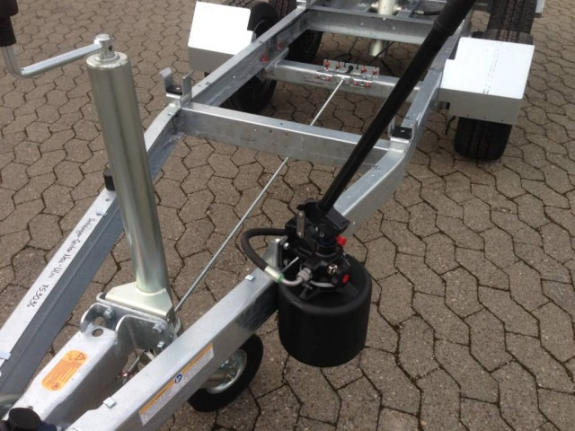 Humbaur HUK 272715 Heckkipper 2,7 t. 2680 x 1500 x 300mm - Remolque volquete: foto 4 Humbaur HUK 272715 Heckkipper 2,7 t. 2680 x 1500 x 300mm - Remolque volquete: foto 4