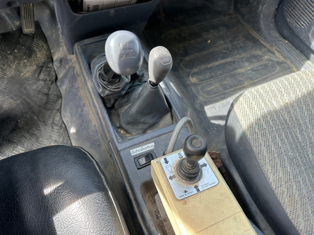 TOYOTA Hilux 4WD 4x4 Winterdienst Kipper - Furgoneta basculante: foto 5 TOYOTA Hilux 4WD 4x4 Winterdienst Kipper - Furgoneta basculante: foto 5