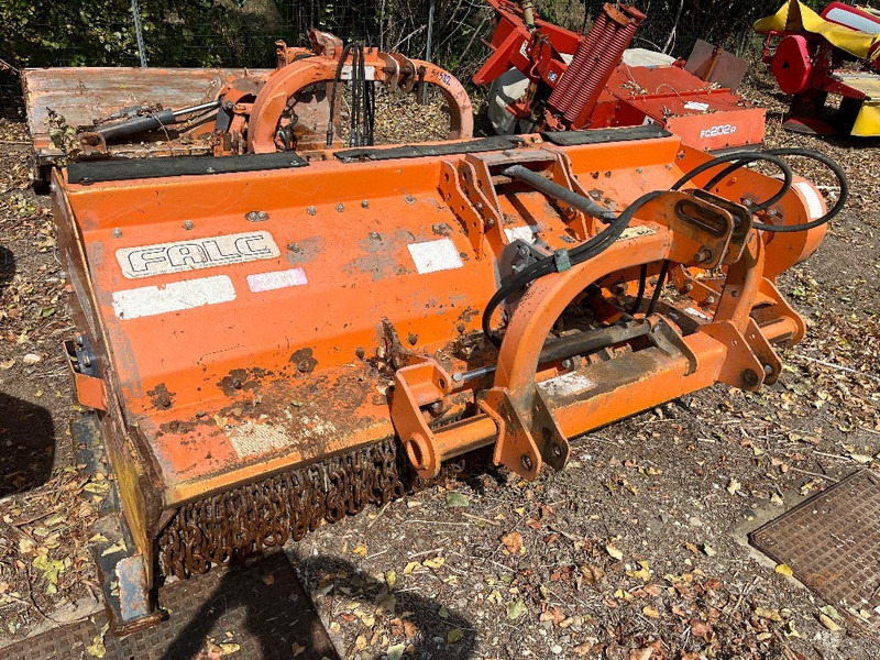 Falc AGILA 2300 - Desbrozadora de martillos: foto 1 Falc AGILA 2300 - Desbrozadora de martillos: foto 1