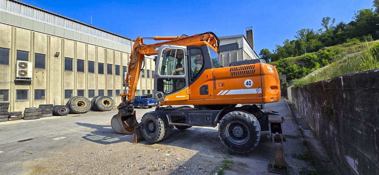 DOOSAN DX160W - Excavadora de ruedas: foto 2 DOOSAN DX160W - Excavadora de ruedas: foto 2