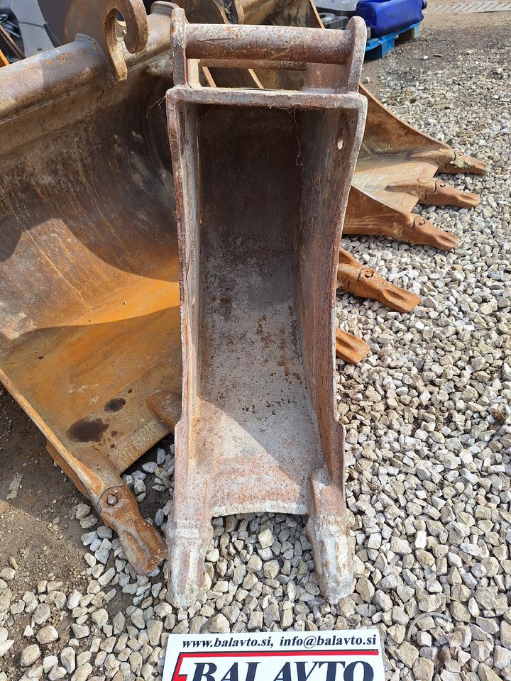 Lannen trenching bucket 400 mm - Cazo para excavadora: foto 1 Lannen trenching bucket 400 mm - Cazo para excavadora: foto 1