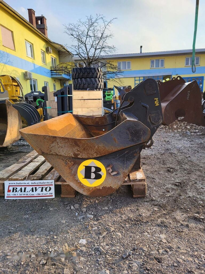 Slope bucket 1500 mm CW10 - Cazo para excavadora: foto 2 Slope bucket 1500 mm CW10 - Cazo para excavadora: foto 2