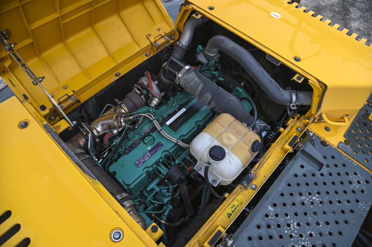 Excavadora de cadenas VOLVO EC300DNL: foto 45 Excavadora de cadenas VOLVO EC300DNL: foto 45