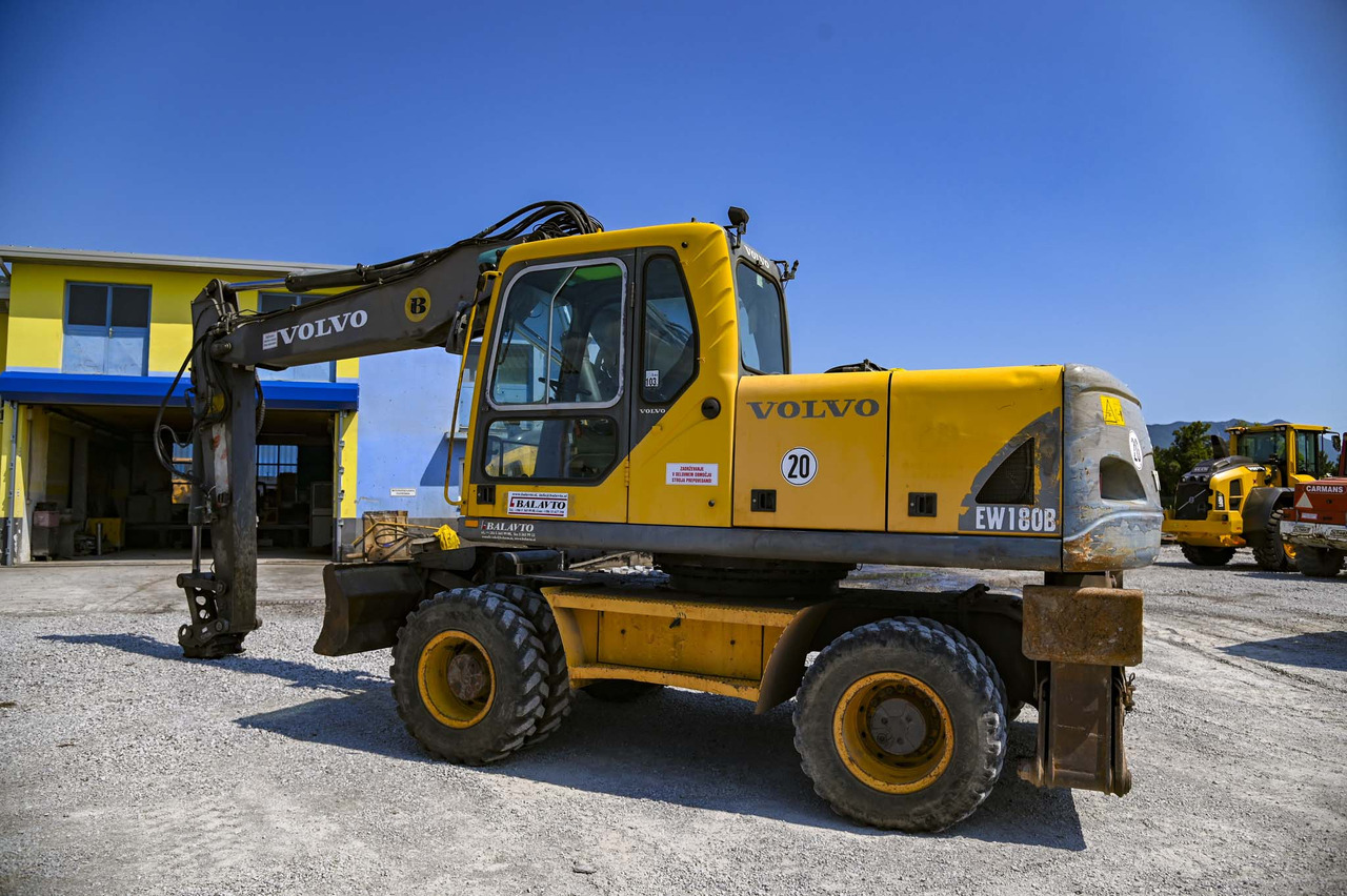 VOLVO EW180B - Excavadora de ruedas: foto 3 VOLVO EW180B - Excavadora de ruedas: foto 3