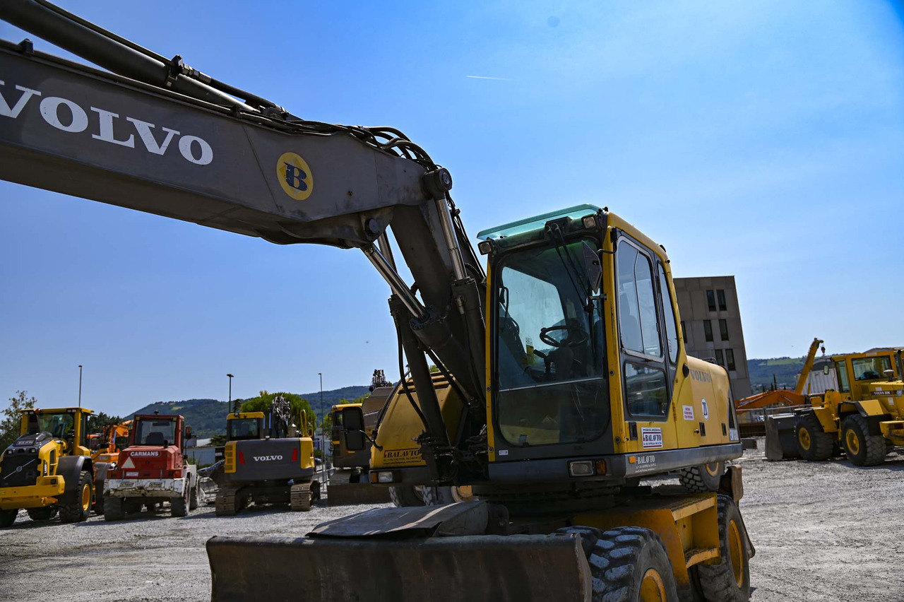 Excavadora de ruedas VOLVO EW180B: foto 17 Excavadora de ruedas VOLVO EW180B: foto 17