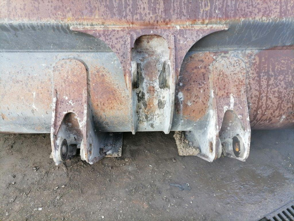 VOLVO loader bucket 2800 mm - Cazo cargador para Cargadora de ruedas: foto 4 VOLVO loader bucket 2800 mm - Cazo cargador para Cargadora de ruedas: foto 4