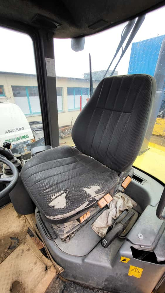 Volvo seat 2811579 for Volvo L30, L32, L35, L40, L45 - Asiento para Cargadora de ruedas: foto 2 Volvo seat 2811579 for Volvo L30, L32, L35, L40, L45 - Asiento para Cargadora de ruedas: foto 2