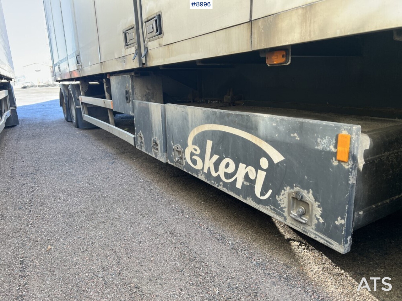 Box trailer EKERI L/L-4 - Remolque caja cerrada: foto 4 Box trailer EKERI L/L-4 - Remolque caja cerrada: foto 4