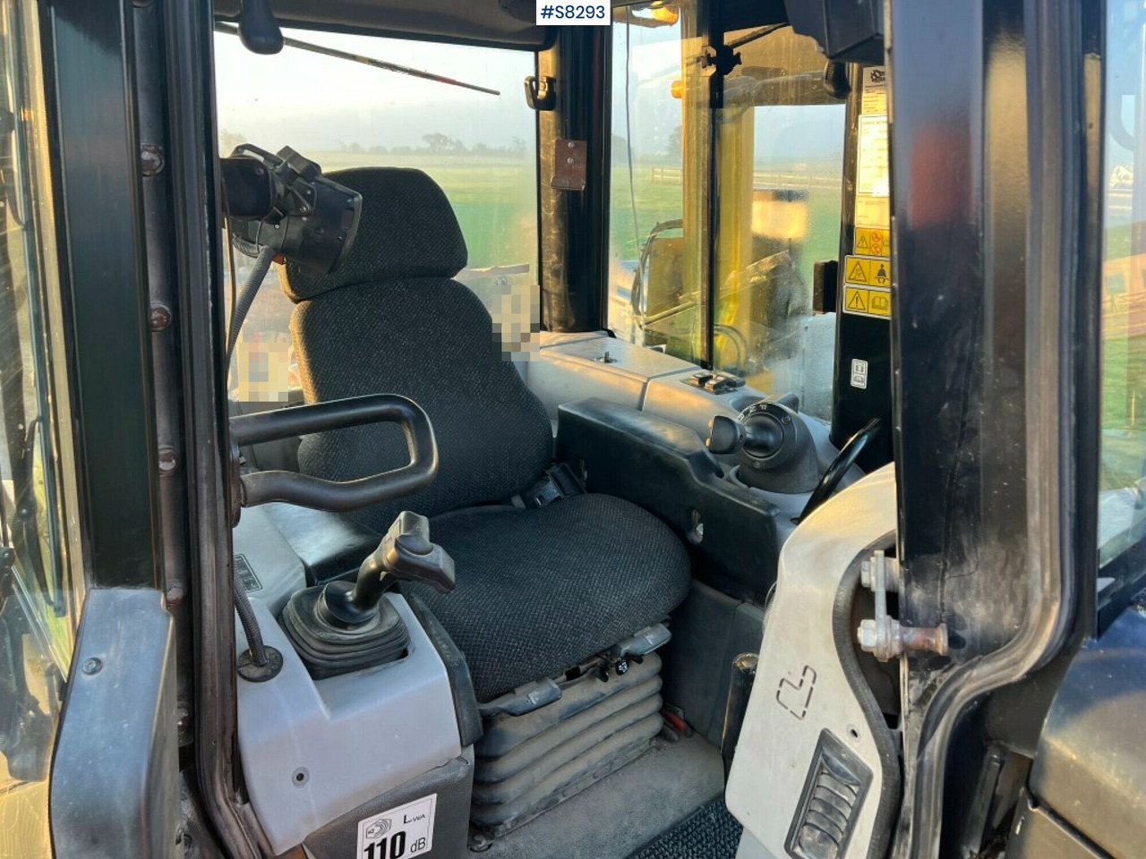 CAT CRAWLER DOZER D6N LGP with Icon gps80 Leica digging system (SEE VIDEO) - Bulldozer: foto 4 CAT CRAWLER DOZER D6N LGP with Icon gps80 Leica digging system (SEE VIDEO) - Bulldozer: foto 4