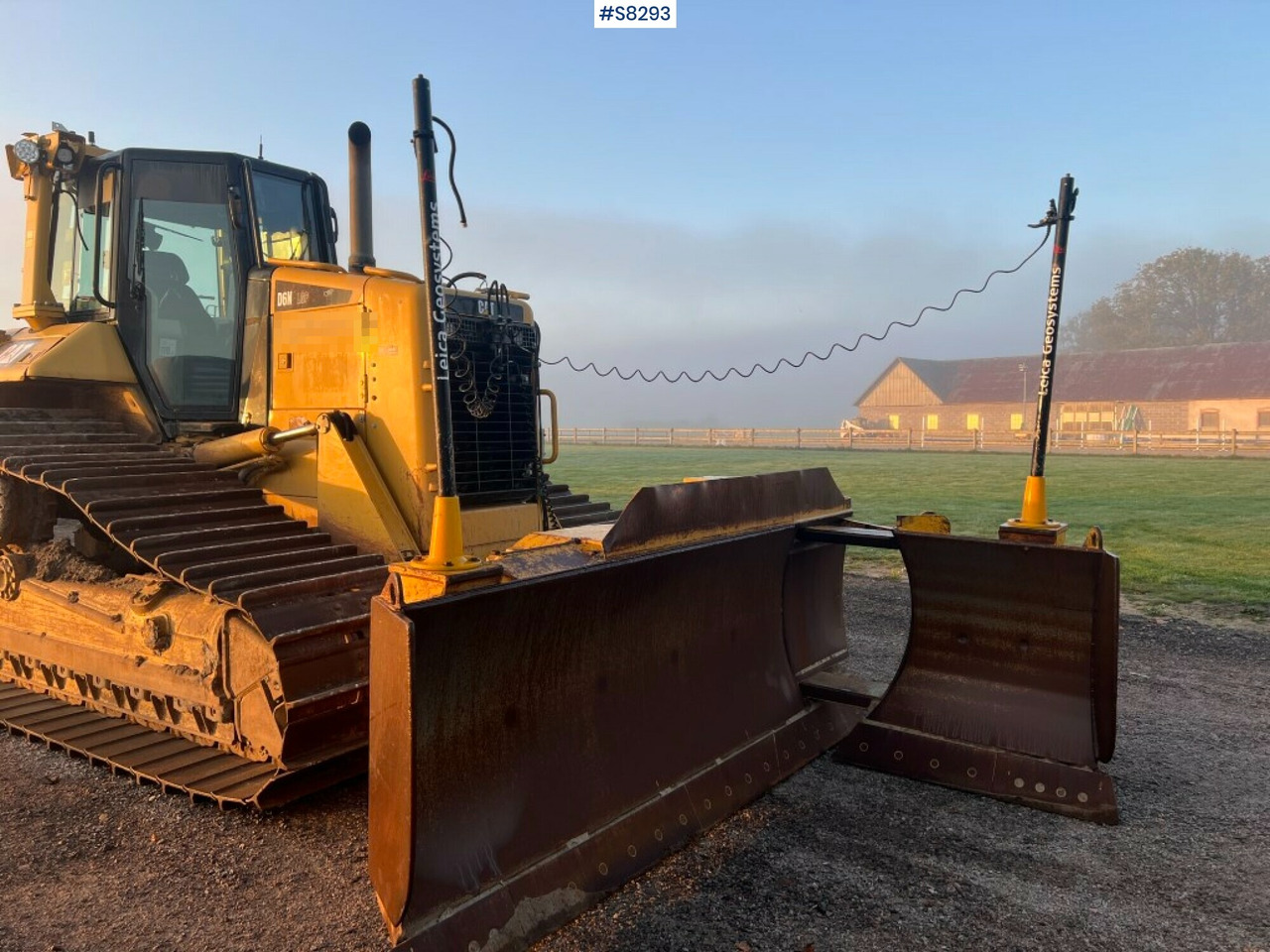 CAT CRAWLER DOZER D6N LGP with Icon gps80 Leica digging system (SEE VIDEO) - Bulldozer: foto 3 CAT CRAWLER DOZER D6N LGP with Icon gps80 Leica digging system (SEE VIDEO) - Bulldozer: foto 3