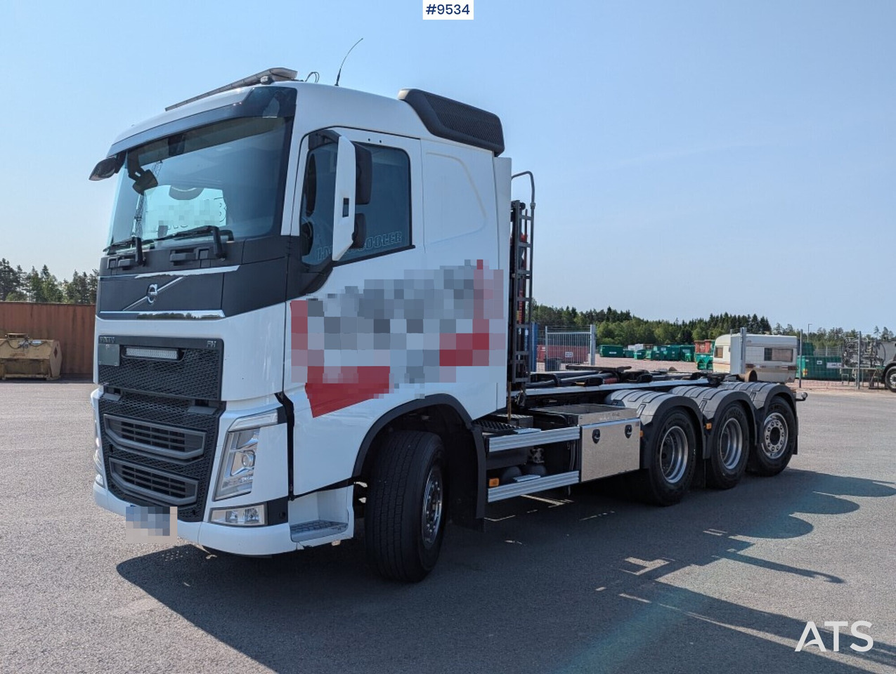 Hooklift Truck Volvo FH540 8x4 (SEE VIDEO) - Camión multibasculante: foto 1 Hooklift Truck Volvo FH540 8x4 (SEE VIDEO) - Camión multibasculante: foto 1