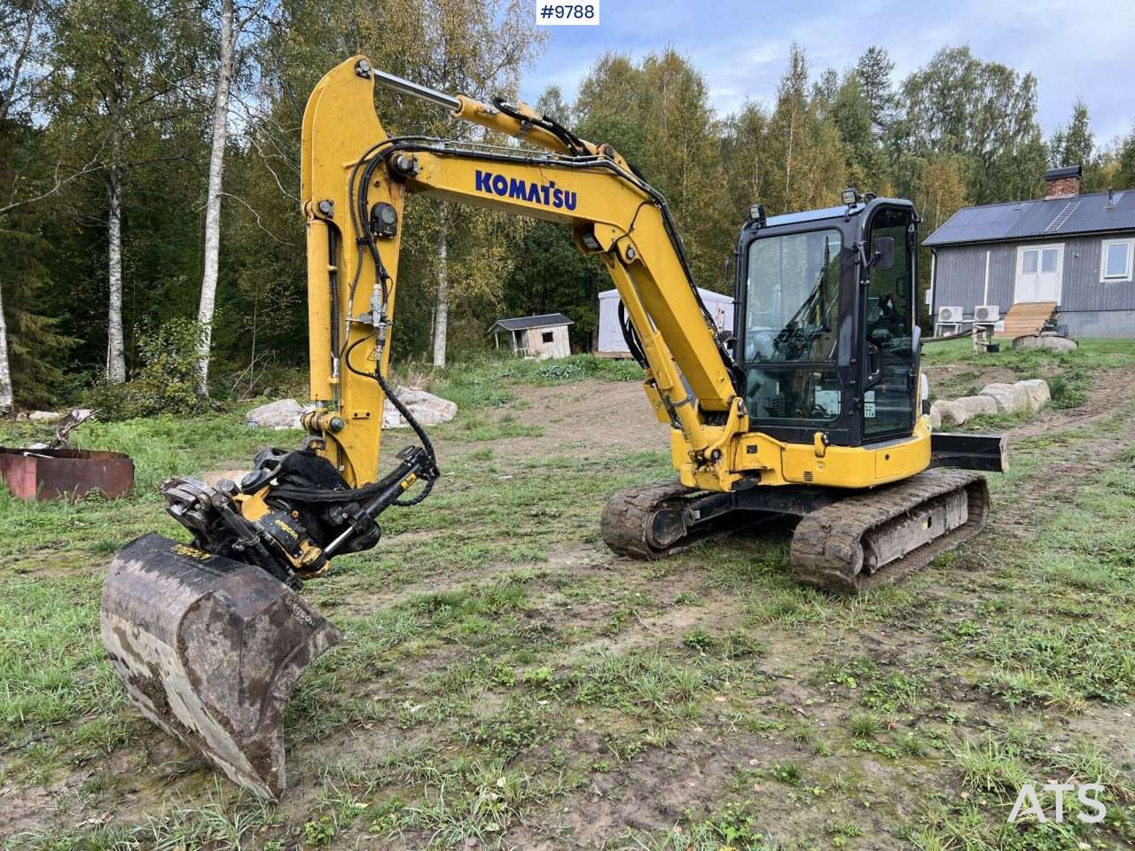 KOMATSU PC55MR-5E0 Excavator with attachments (SEE VIDEO) - Miniexcavadora: foto 1 KOMATSU PC55MR-5E0 Excavator with attachments (SEE VIDEO) - Miniexcavadora: foto 1