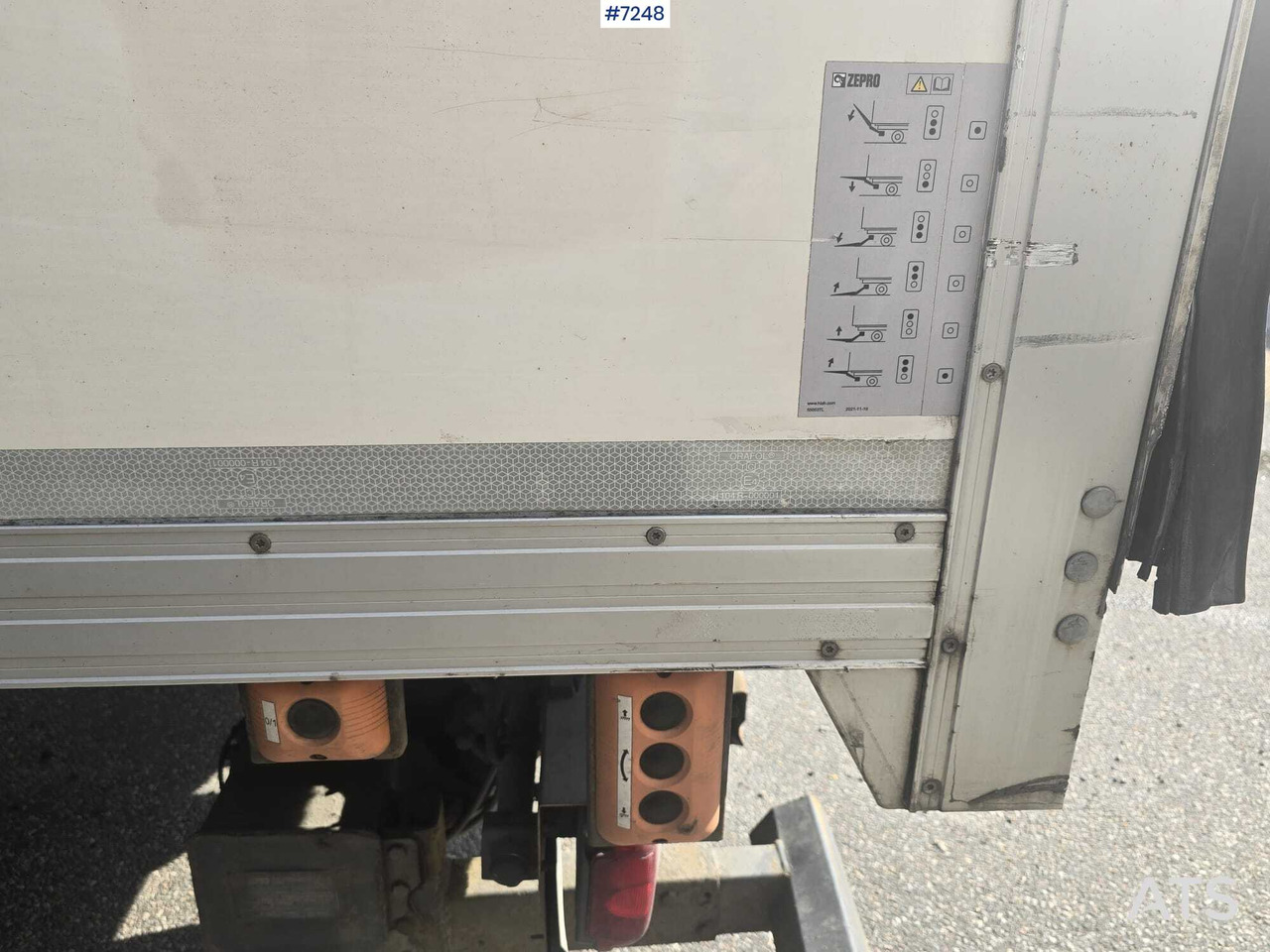 Scania P320 Box truck with tail lift - Camión caja cerrada: foto 5 Scania P320 Box truck with tail lift - Camión caja cerrada: foto 5