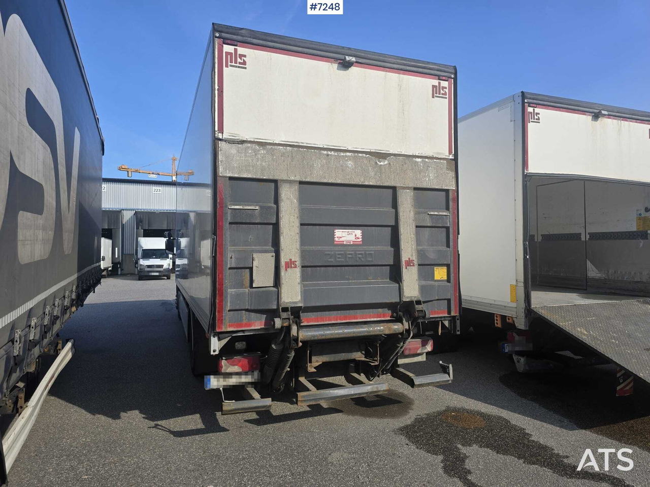 Scania P320 Box truck with tail lift - Camión caja cerrada: foto 3 Scania P320 Box truck with tail lift - Camión caja cerrada: foto 3