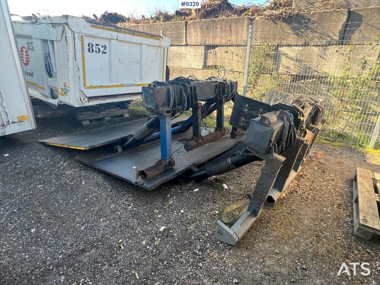 Tail lift - Zepro- ZHD2000-175MA - Trampilla elevadora: foto 1 Tail lift - Zepro- ZHD2000-175MA - Trampilla elevadora: foto 1
