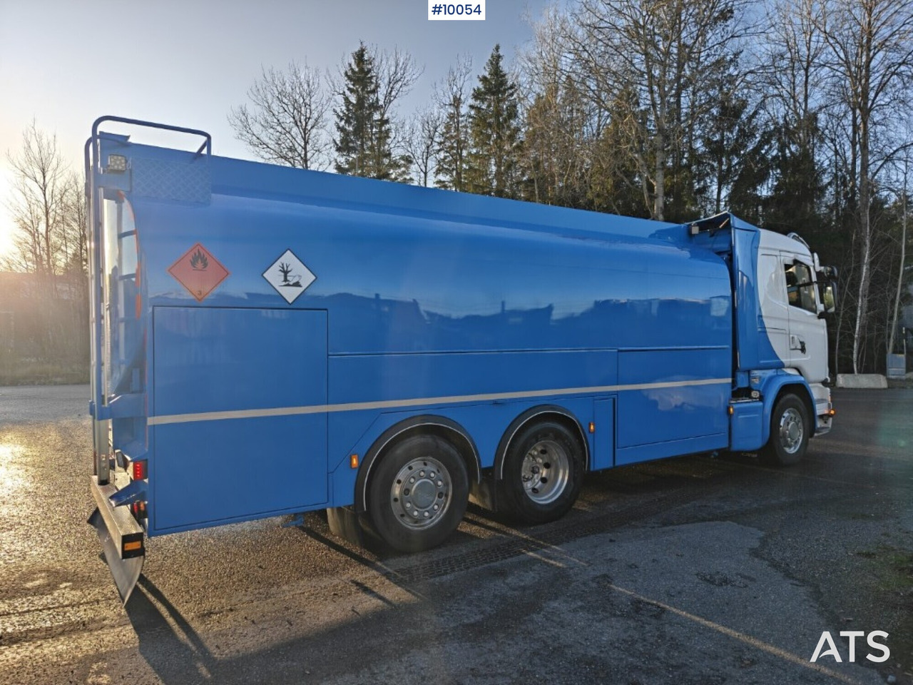 Tank truck Scania G450 6X2 - Camión cisterna: foto 2 Tank truck Scania G450 6X2 - Camión cisterna: foto 2