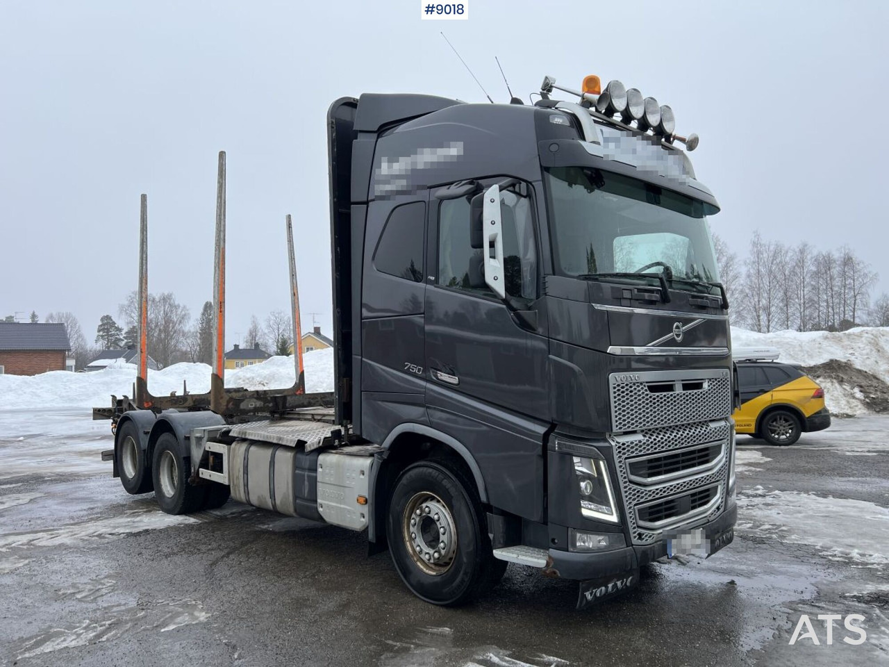 Timber Truck Volvo FH 16 6*4 (SEE VIDEO) - Camión forestal: foto 2 Timber Truck Volvo FH 16 6*4 (SEE VIDEO) - Camión forestal: foto 2