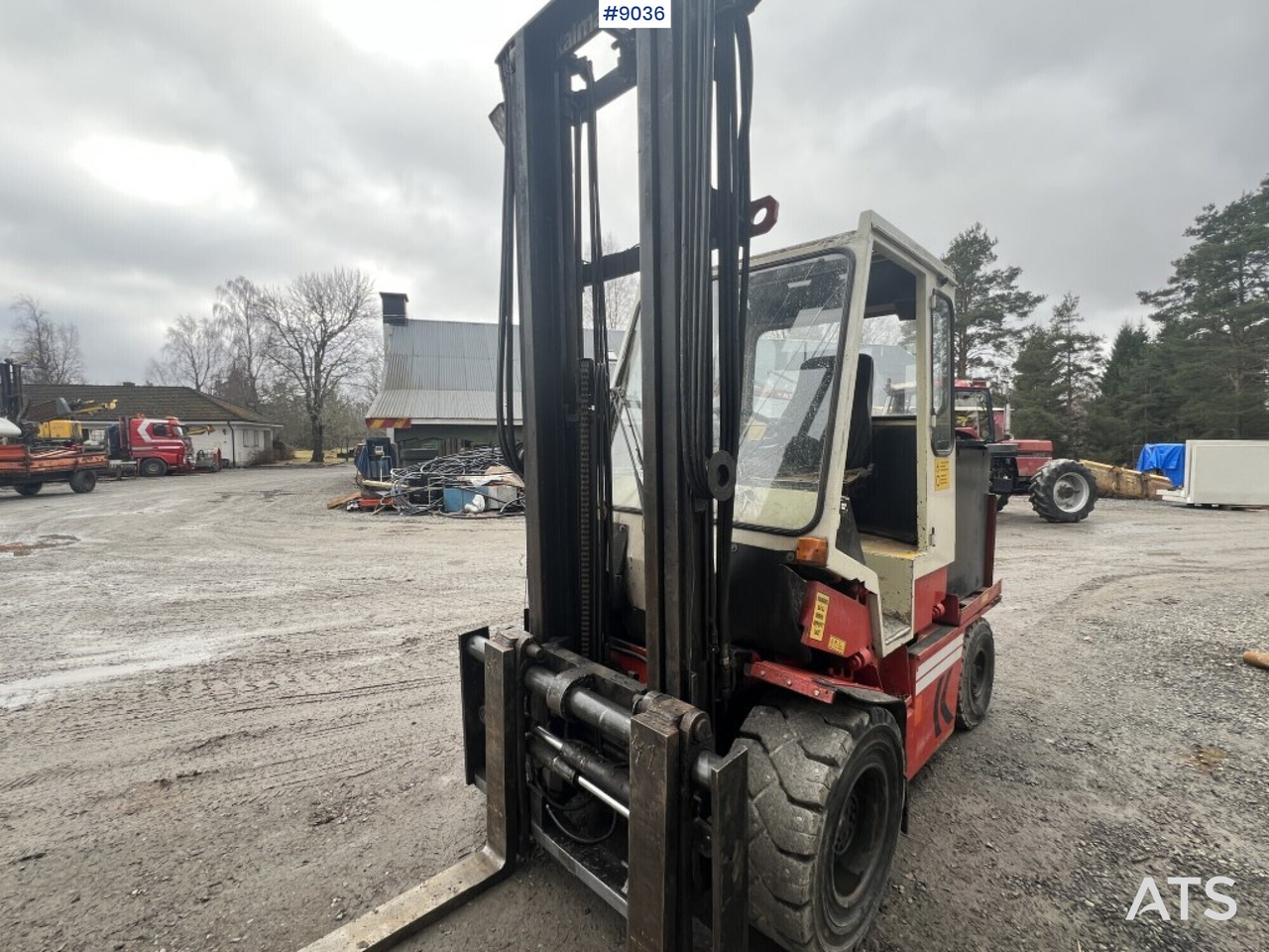 Truck Kalmar EB 4-500 with battery charger and extra tire - Carretilla elevadora: foto 2 Truck Kalmar EB 4-500 with battery charger and extra tire - Carretilla elevadora: foto 2