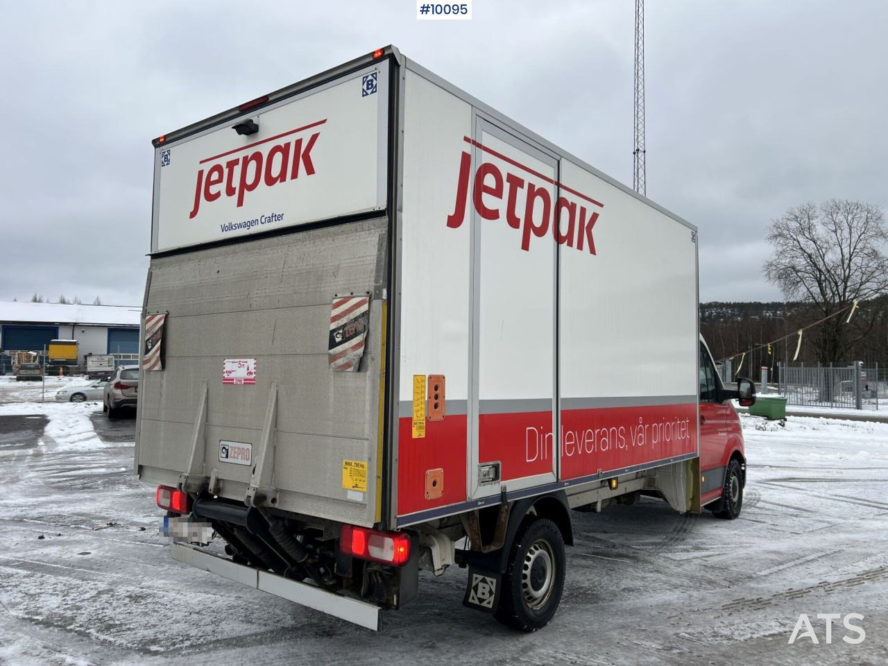 VOLKSWAGEN CRAFTER with tailgate lift - Furgoneta caja cerrada: foto 4 VOLKSWAGEN CRAFTER with tailgate lift - Furgoneta caja cerrada: foto 4