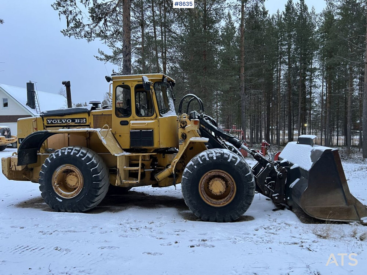 Wheel Loader Volvo BM L120 with bucket - Cargadora de ruedas: foto 2 Wheel Loader Volvo BM L120 with bucket - Cargadora de ruedas: foto 2