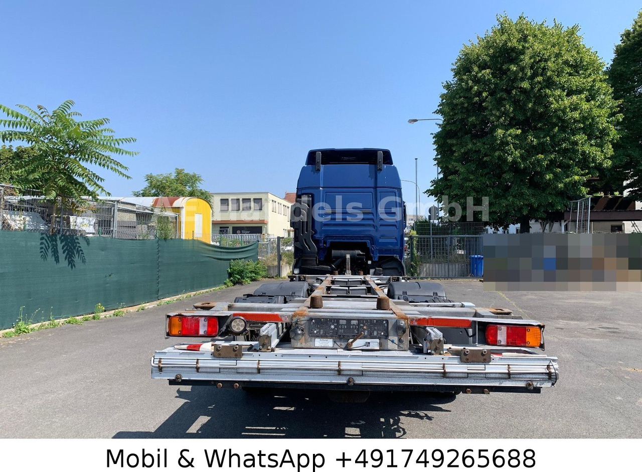 MAN TGX 26.440 XLX LL 6x2 *Retarder/LDW/LBW/3.Lenk - Camión portacontenedore/ Intercambiable: foto 4 MAN TGX 26.440 XLX LL 6x2 *Retarder/LDW/LBW/3.Lenk - Camión portacontenedore/ Intercambiable: foto 4