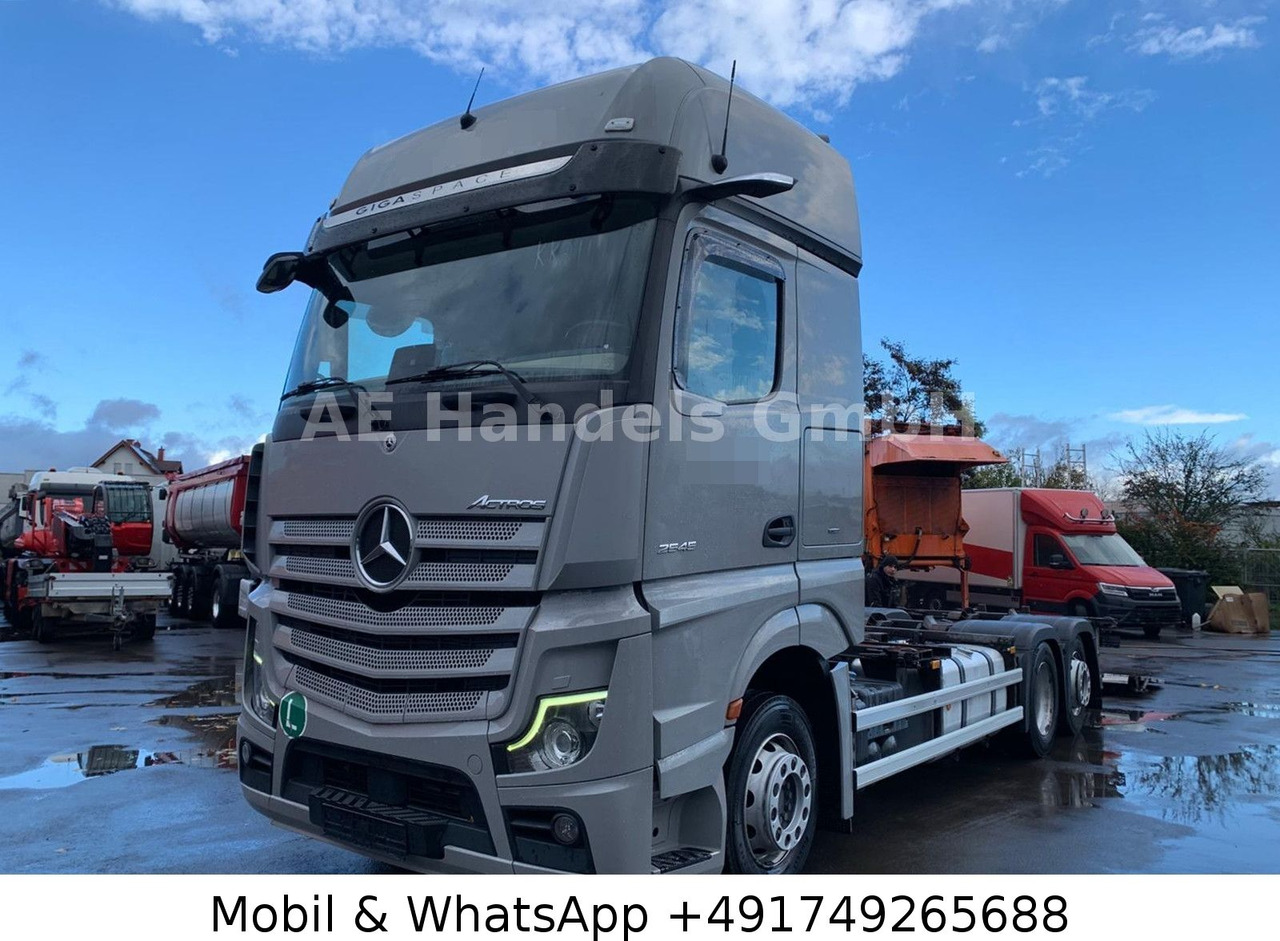 Mercedes-Benz Actros V 2545 BigSpace LL*Retarder/LBW/Lenk+Lift - Camión portacontenedore/ Intercambiable: foto 1 Mercedes-Benz Actros V 2545 BigSpace LL*Retarder/LBW/Lenk+Lift - Camión portacontenedore/ Intercambiable: foto 1
