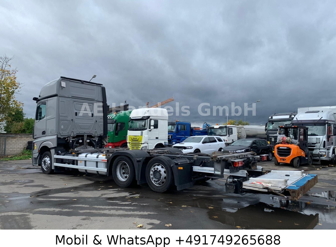Mercedes-Benz Actros V 2545 GigaSpace BDF LL*Retarder/LBW/L+L - Camión portacontenedore/ Intercambiable: foto 2 Mercedes-Benz Actros V 2545 GigaSpace BDF LL*Retarder/LBW/L+L - Camión portacontenedore/ Intercambiable: foto 2