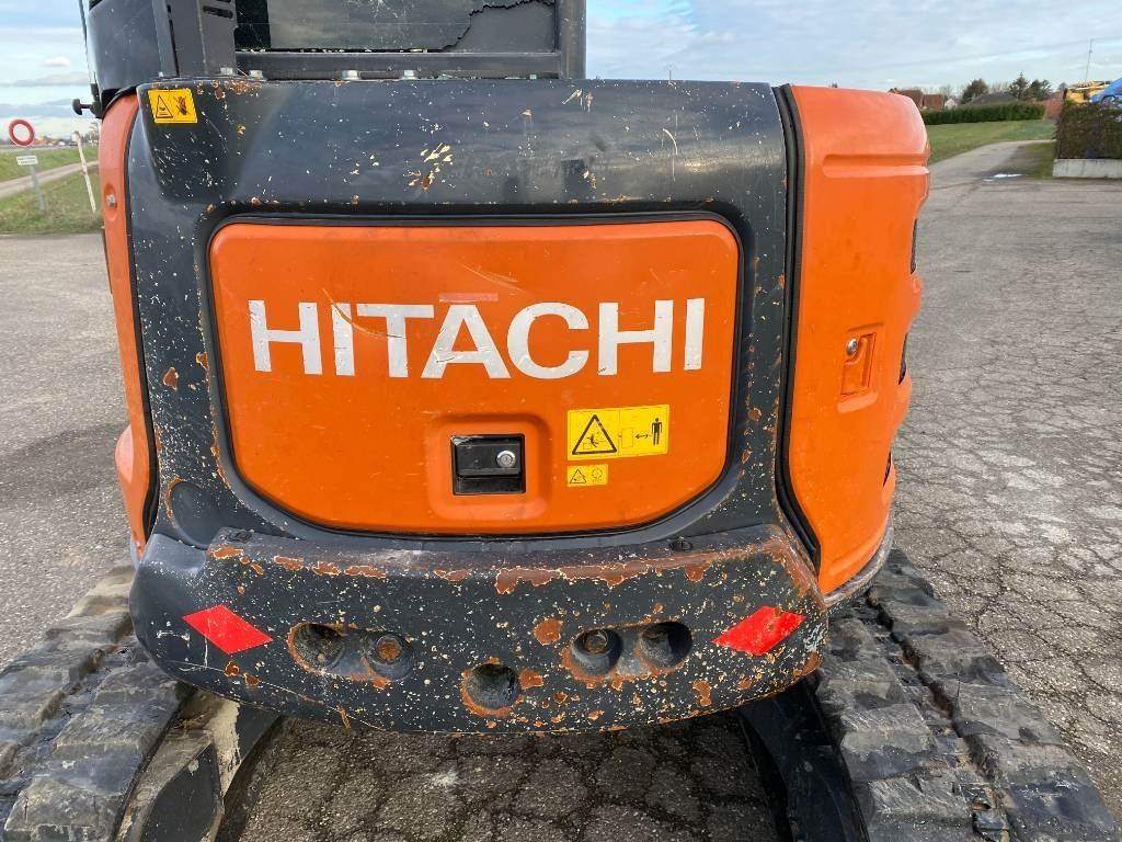 Miniexcavadora Hitachi ZX55-U6/CLR Origine Française endommagée: foto 37