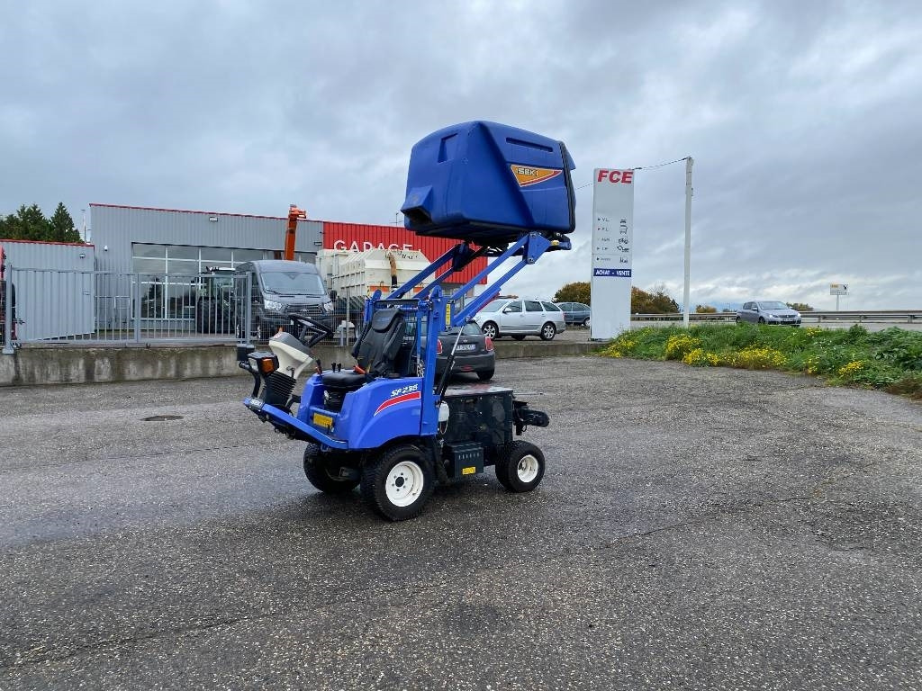 Iseki SF 235F 1er Main endommagée  - Cortacésped: foto 2 Iseki SF 235F 1er Main endommagée  - Cortacésped: foto 2