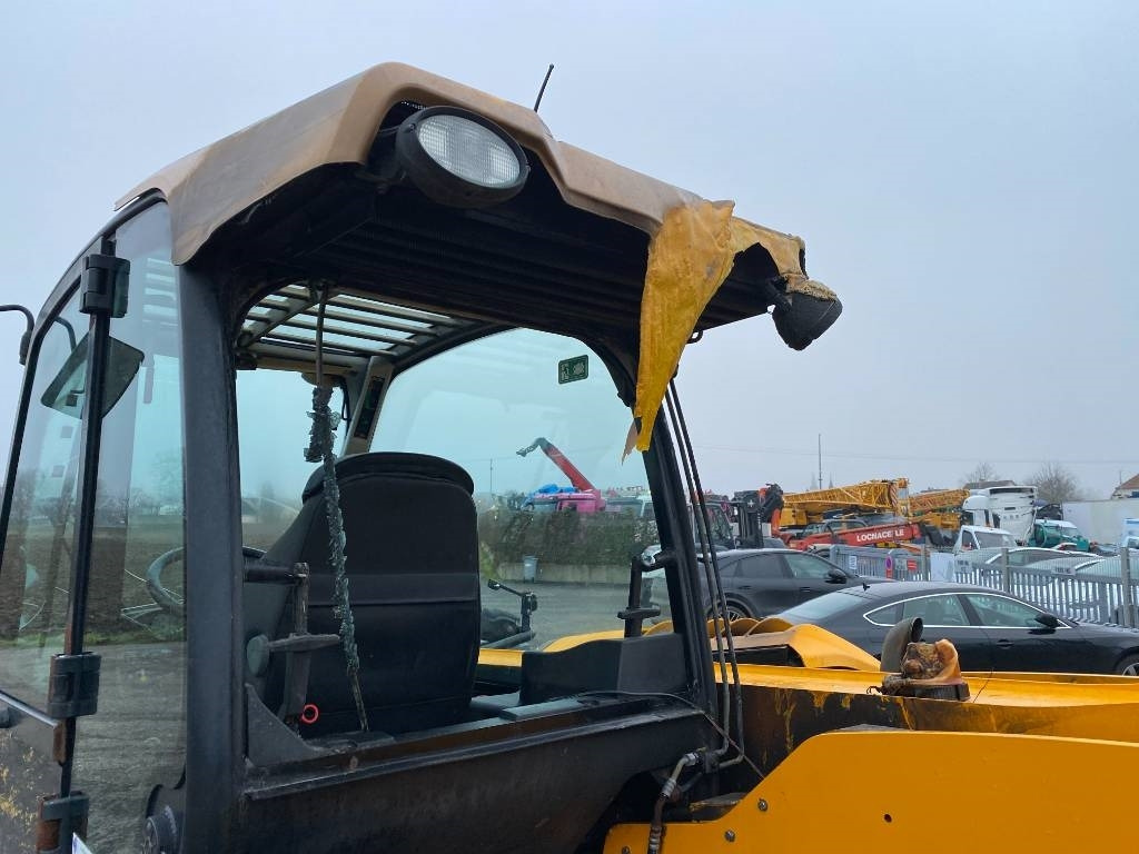 Manipulador telescópico JCB 531-70 Agri Super 40km: foto 13