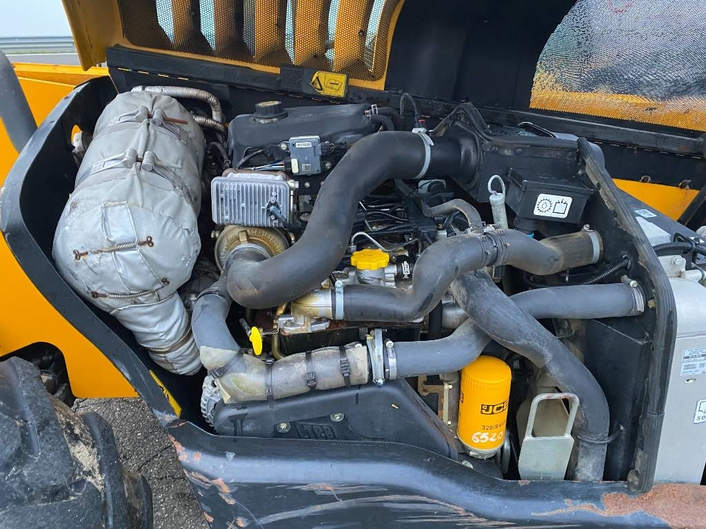 Manipulador telescópico JCB 531-70 Agri Super 40km: foto 12