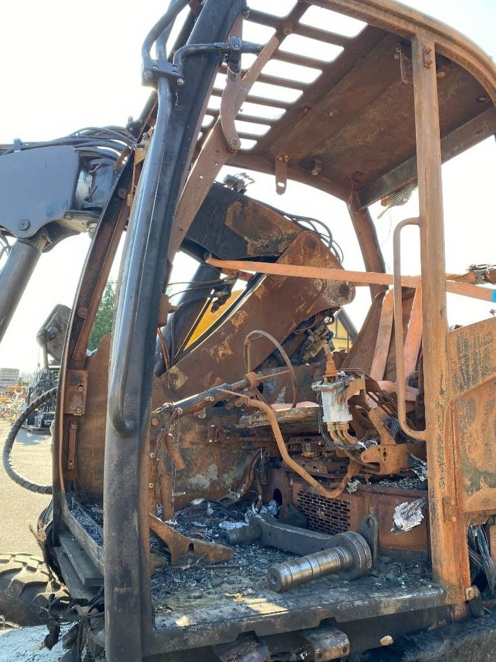 Excavadora de ruedas Mecalac 7 MWR Origine Française endommagée: foto 18 Excavadora de ruedas Mecalac 7 MWR Origine Française endommagée: foto 18