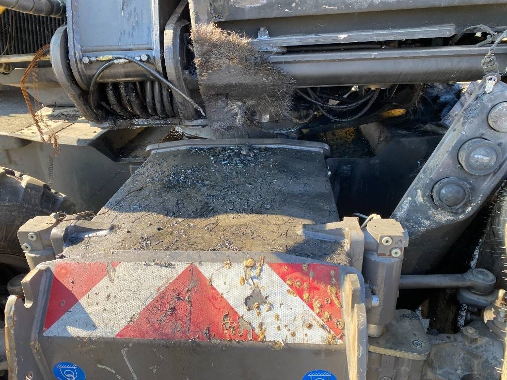 Excavadora de ruedas Mecalac 7 MWR Origine Française endommagée: foto 17 Excavadora de ruedas Mecalac 7 MWR Origine Française endommagée: foto 17