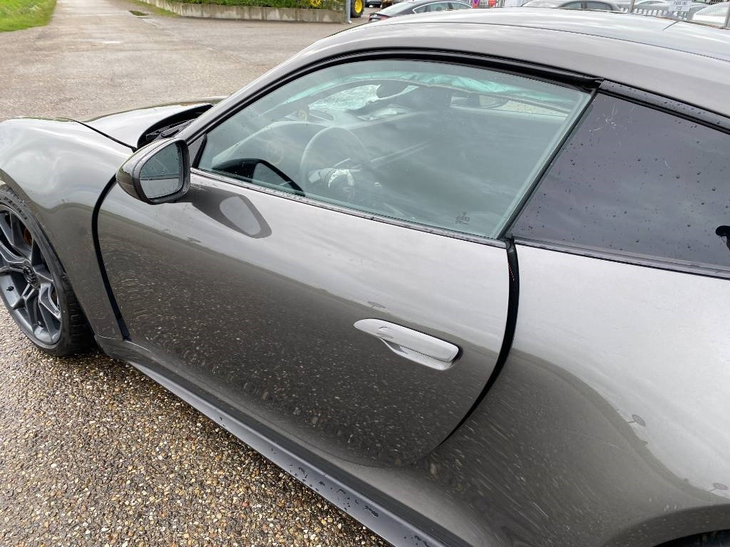 Coche Porsche 911/ 992 - 4.0i GT3 Pack Touring 1er Main: foto 29